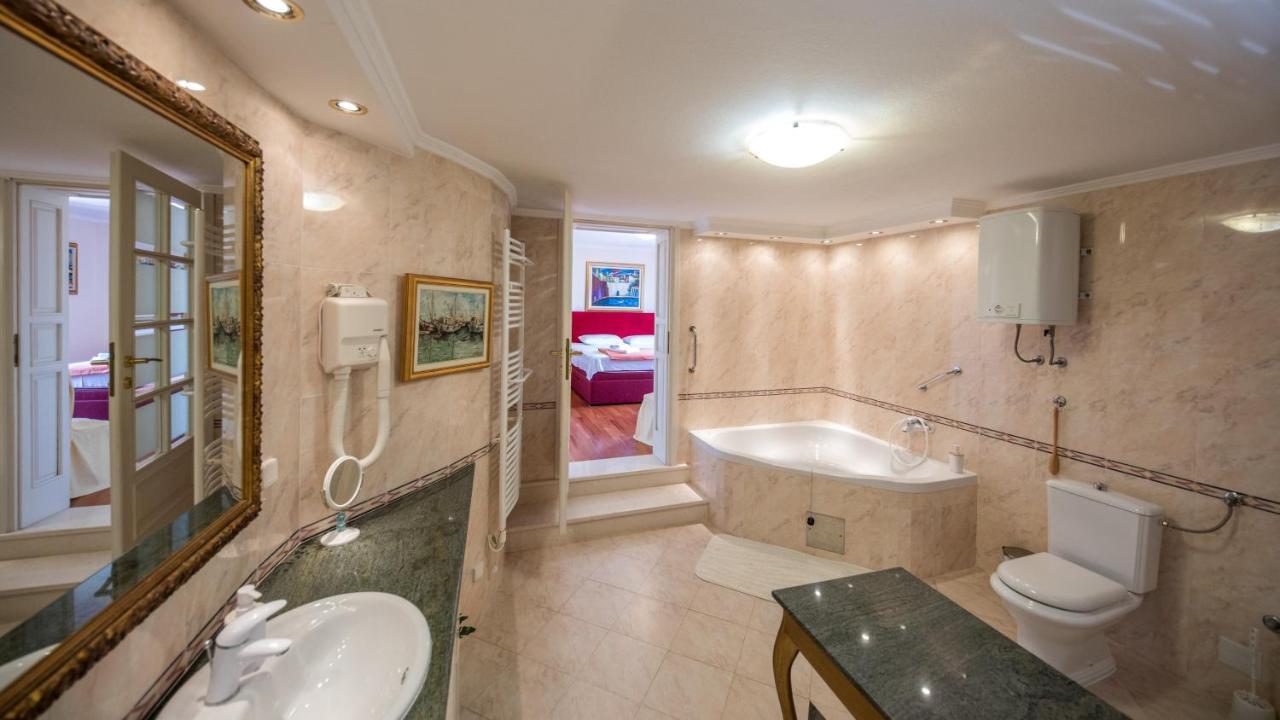 Holiday Home Lapad Beach Royal Dubrovnik Exteriör bild
